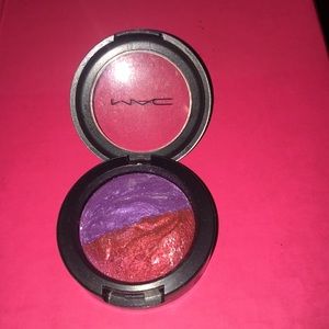Mac eyeshadow in “M’Lady”